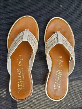 Italian Shoemakers Zylah Sandal size 6.5, Ivory